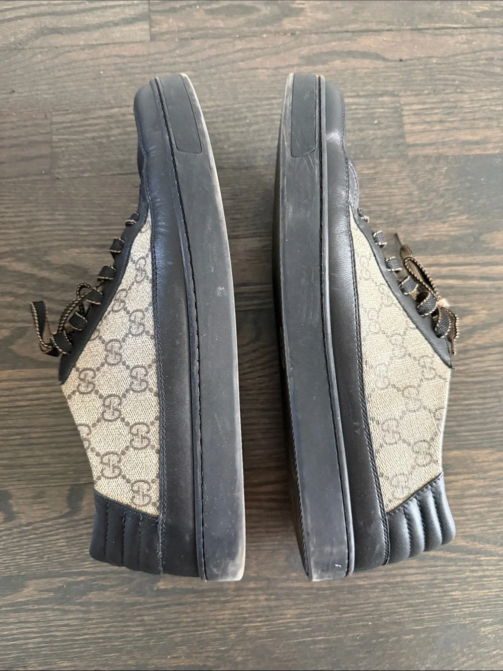 Gucci gg supreme